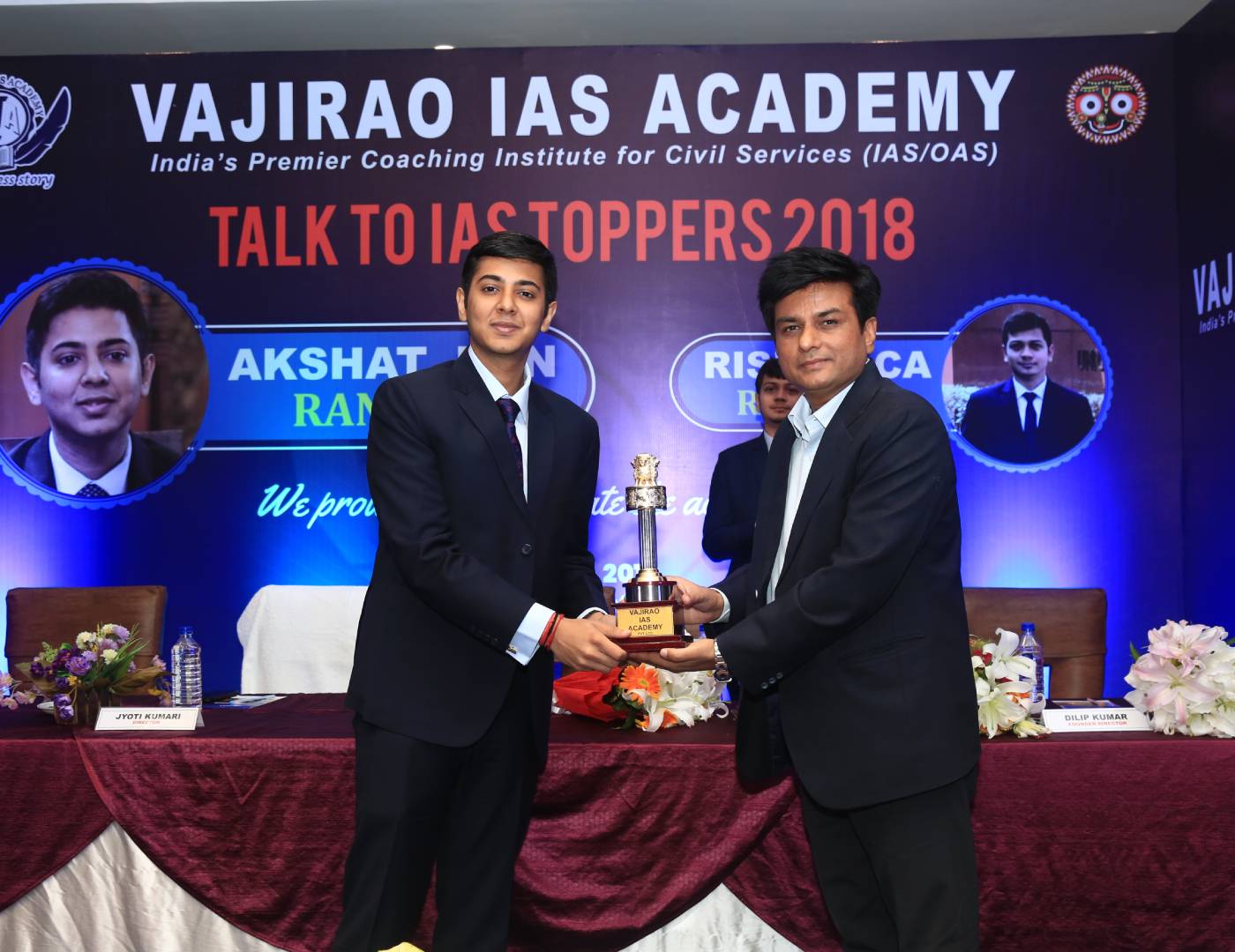 Vajirao IAS Academy Topper Akshat Jain